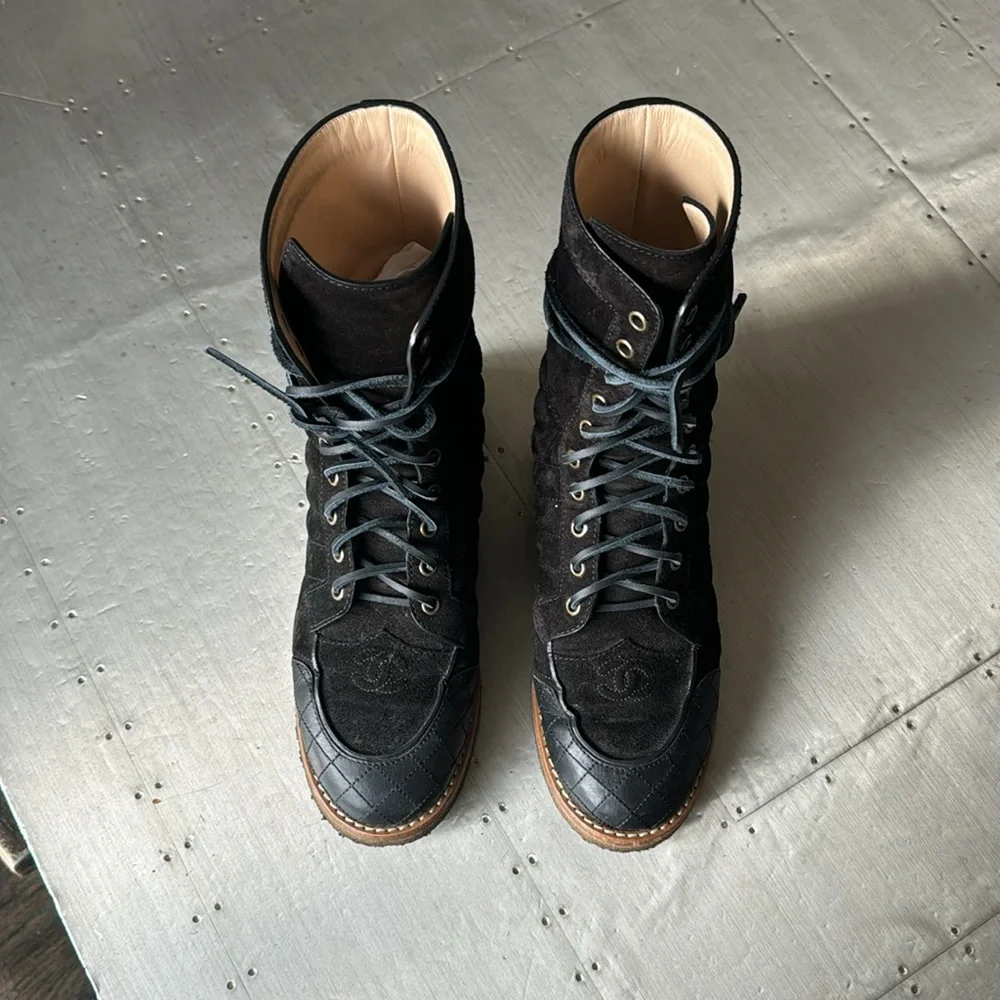 Chanel black suede combat military boot bootie lace up quilted Sz 38.5 w/ box